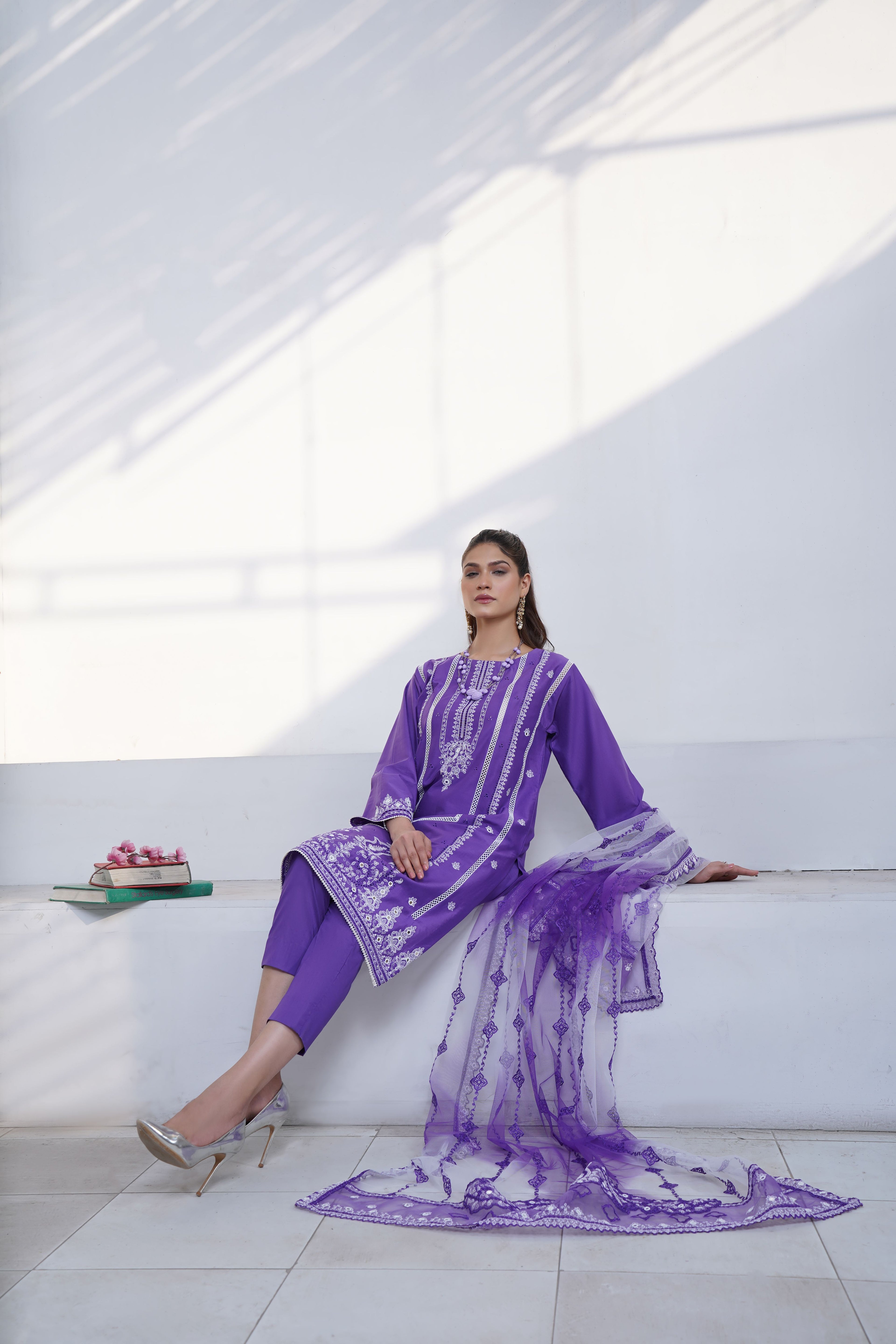 Anaar Digital Print Lawn – 3pc Unstitched Suit